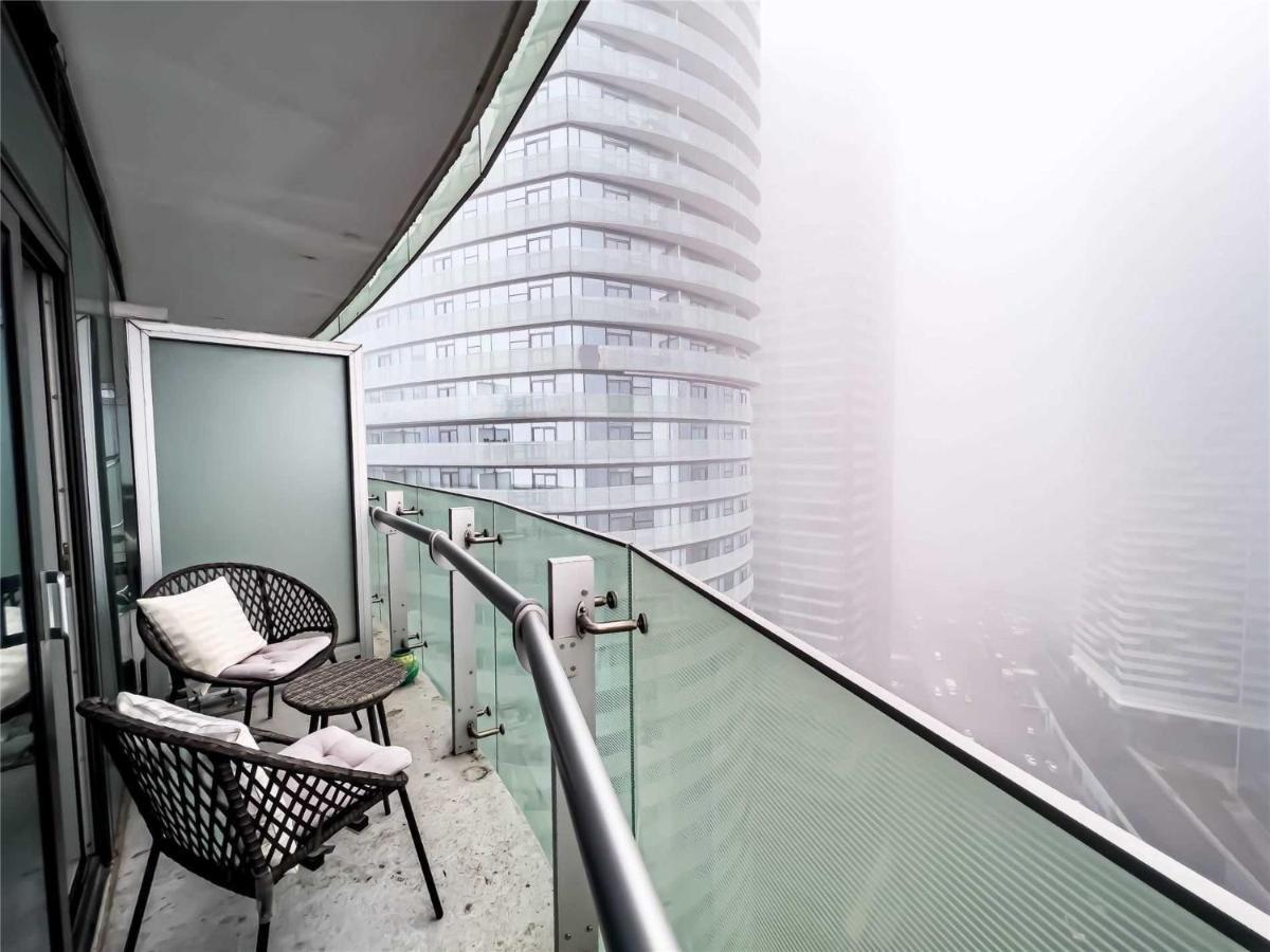 Luxury Condo In The Heart Of Toronto - Next To Scotiabank Arena Exterior photo